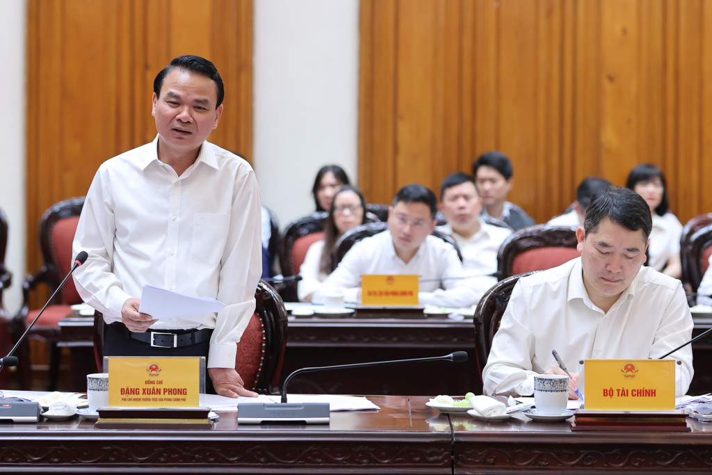 Phó Chủ nhiệm Thường trực VPCP Đặng Xuân Phong phát biểu tại cuộc làm việc (Ảnh: VGP/Nhật Bắc)