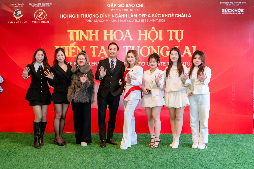 Với vai trò Phó Trưởng Ban Tổ Chuyên Môn, Master Đỗ Thị Thu Trang tham gia xây dựng nội dung và kết nối chuyên gia tại Hội nghị Thượng đỉnh Ngành Làm đẹp & Sức khỏe Châu Á lần thứ 9 (Ảnh: PV)