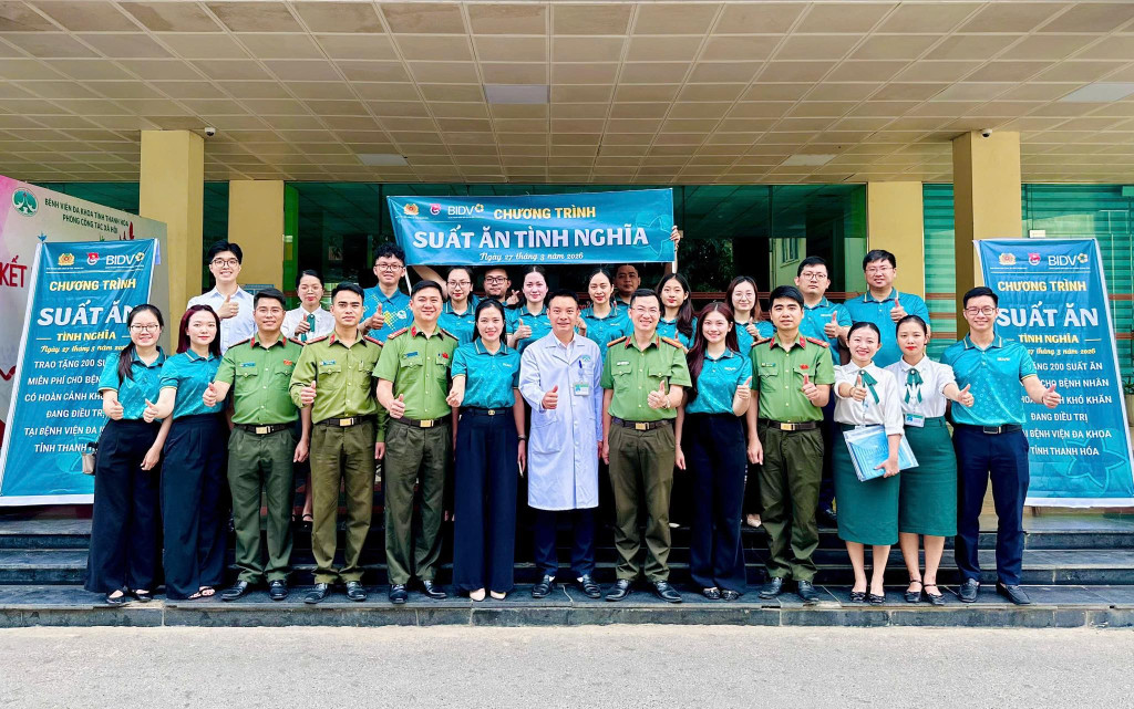 Sự đồng hành của các đơn vị tạo nên chương trình sẻ chia ý nghĩa dành cho bệnh nhân khó khăn.