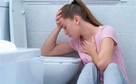 Ăn sắn không đúng cách có thể gây say, buồn nôn và chóng mặt. (Ảnh: Sưu tầm)