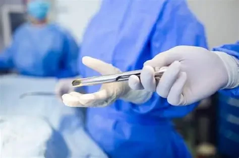 Phẫu thuật cắt bao quy đầu có áp dụng gây tê tại chỗ nên quá trình hồi phục tương đối nhanh và không quá đau đớn (Ảnh: Sưu tầm)