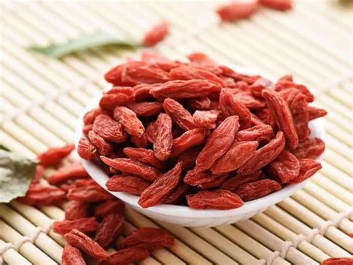 Kỷ tử đỏ phổ biến, dễ sử dụng trong nhiều món ăn và bài thuốc (Ảnh: Sưu tầm)