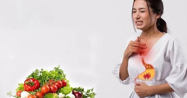 Trào ngược dạ dày xảy ra khi dịch vị từ dạ dày trào ngược lên thực quản (Ảnh: Sưu tầm)