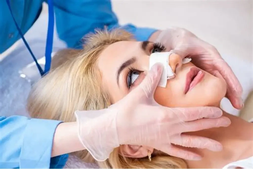Tuân thủ hướng dẫn của bác sĩ là yếu tố quan trọng để đạt kết quả thẩm mỹ như mong muốn (Ảnh: Sưu tầm)