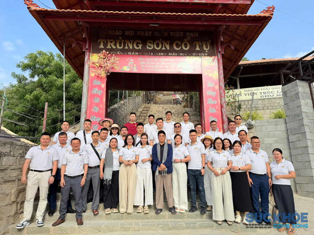 Thăm Trung Sơn Cổ Tự (ảnh: ĐT)