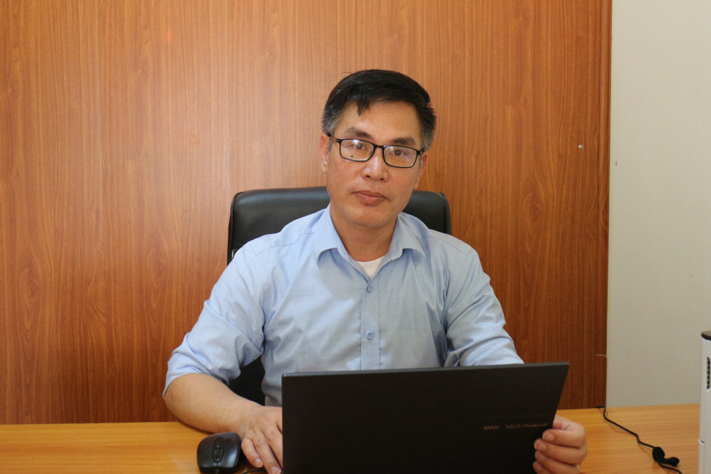 Thầy Nguyễn Trọng Sơn, Hiệu trưởng nhà trường 