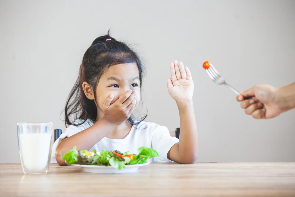 Trời nóng làm thay đổi thói quen ăn uống của trẻ (Ảnh: Sưu tầm)