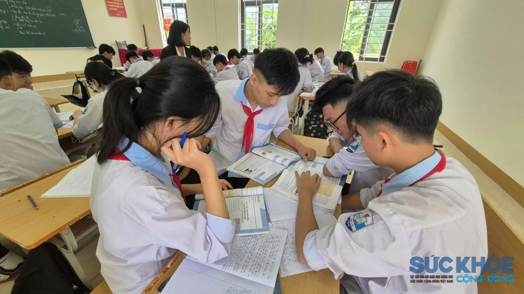 Giờ học của học sinh Trường THCS Hùng Lô (ảnh: TL)