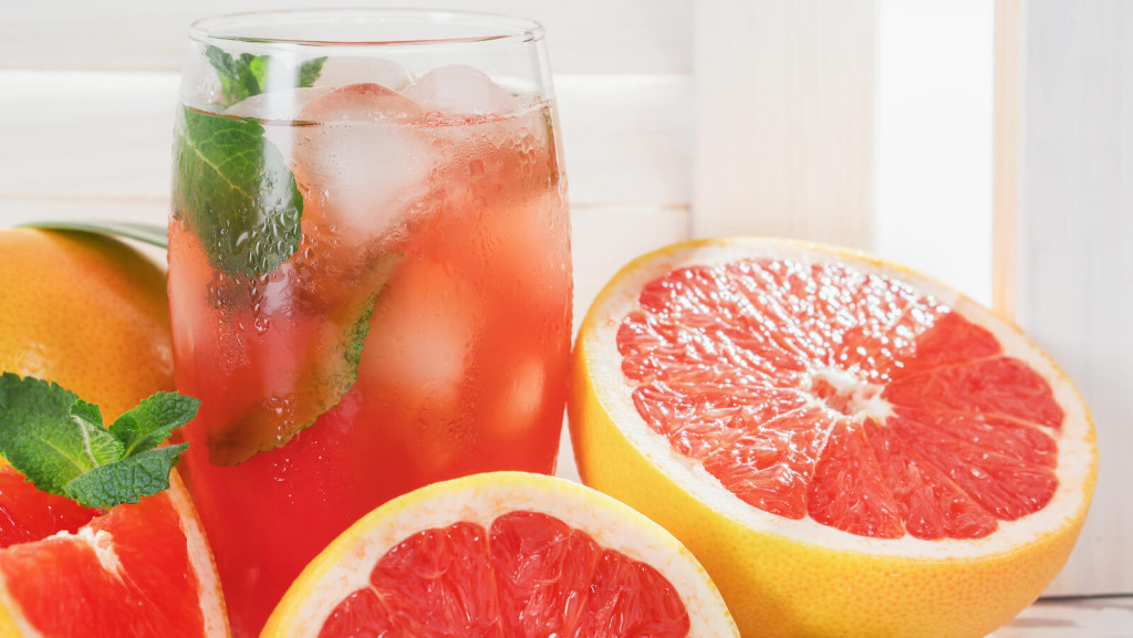 Nước ép bưởi chứa hàm lượng vitamin C cao (Ảnh: Sưu tầm)