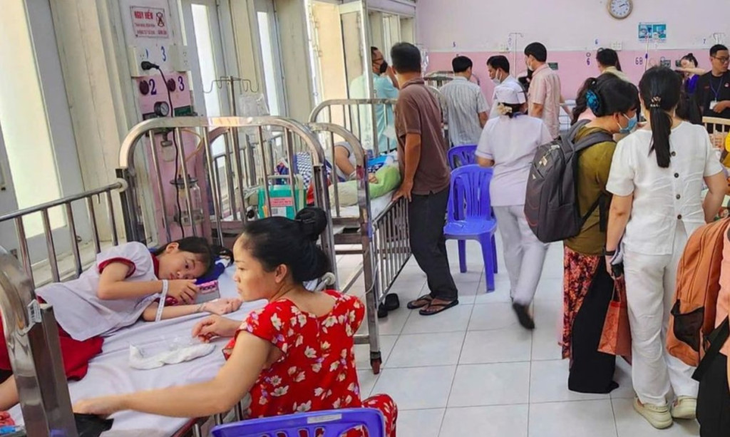 Đã có 148 học sinh Trường Tiểu học Bình Quới Tây nhập viện nghi ngộ độc thực phẩm