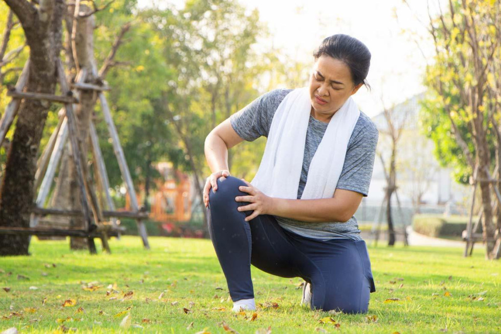 Duy trì chế độ ăn lành mạnh để bảo vệ sức khỏe xương khớp (Ảnh: Sưu tầm)