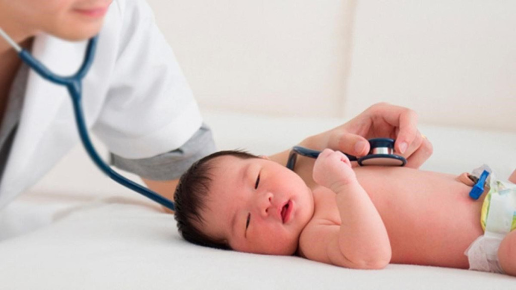 Trẻ sinh mổ có nguy cơ cao nhiễm các virus RSV hoặc cúm A hơn (Ảnh: Sưu tầm)