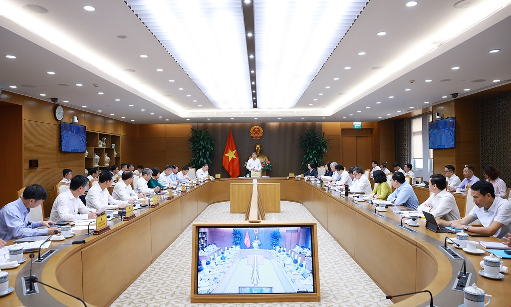 Thủ tướng Chính phủ Lê Minh Hưng chủ trì cuộc làm việc với Bộ Y tế về tình hình triển khai các nhiệm vụ được giao của Bộ Y tế (Ảnh: VGP/Nhật Bắc)