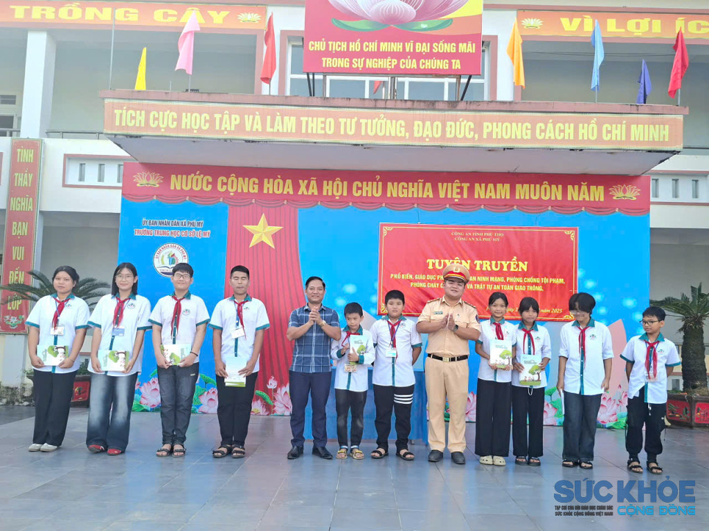 buổi tuyên truyền luật an toàn giao thông của trường THCS Lệ Mỹ (ảnh: TL)