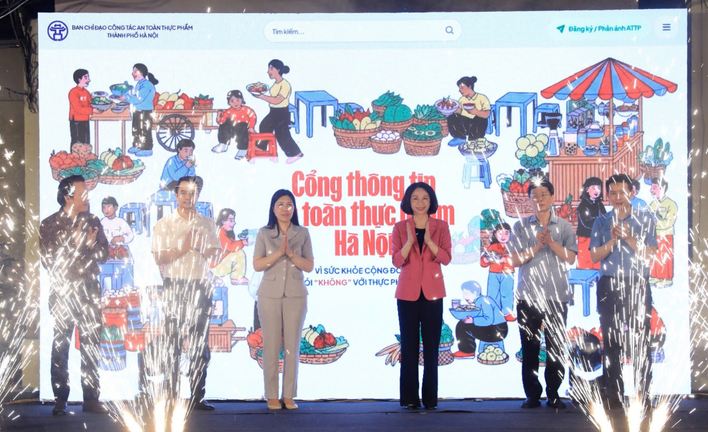 Sự kiện đánh dấu bước tiến mới trong chuyển đổi số công tác quản lý an toàn thực phẩm của Hà Nội (Ảnh: VGP/Thiện Tâm)