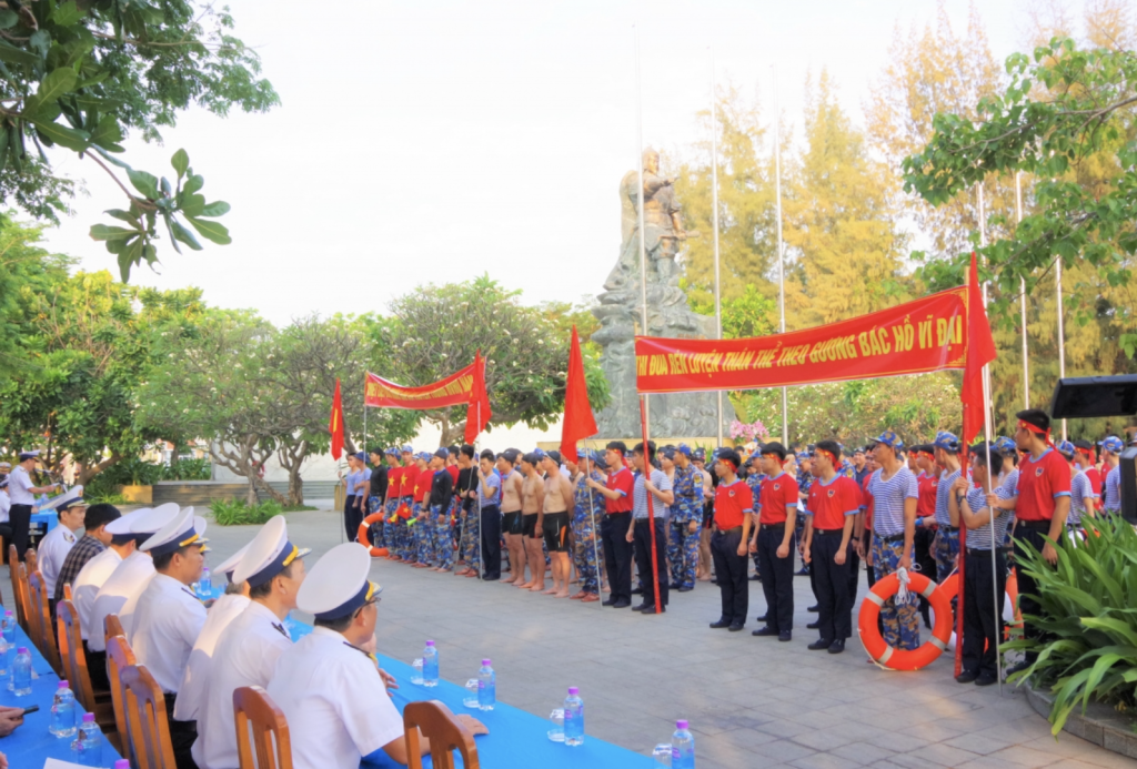  Quang cảnh buổi khai mạc