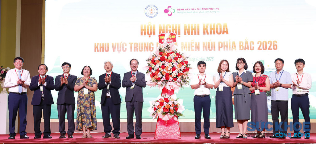 Hội Nhi khoa Việt Nam chúc mừng Chi hội Nhi khoa khu vực Trung du và miền núi phía Bắc (ảnh: ĐT)
