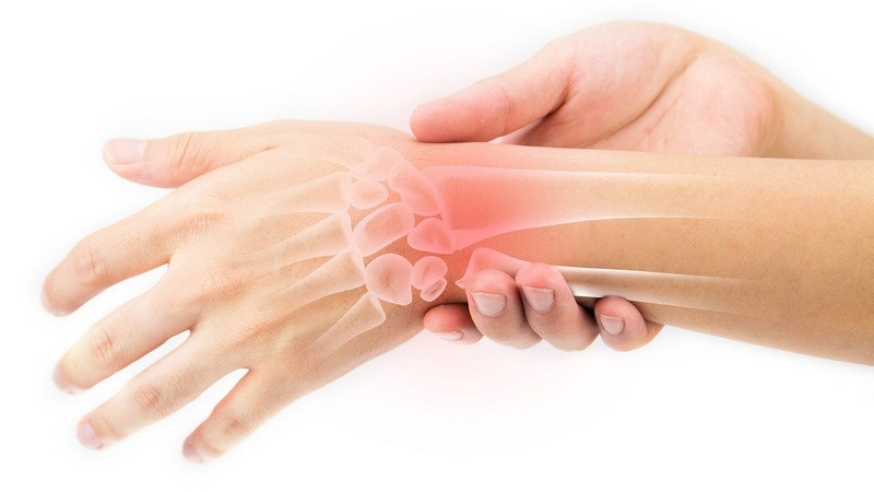 Viêm bao cơ thường gây đau khi cử động và ảnh hưởng đến sinh hoạt hàng ngày (Ảnh: Sưu tầm)
