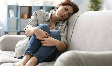 Thiếu máu và suy giáp là hai nguyên nhân thường gặp khiến cơ thể dễ lạnh bất thường (Ảnh: Sưu tầm)
