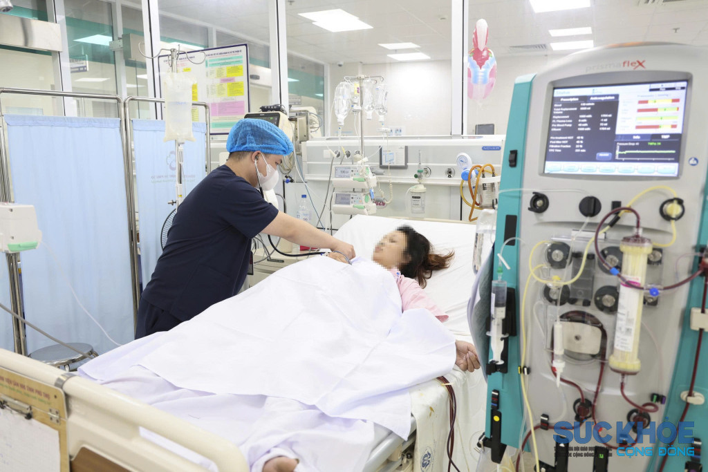 Bệnh nhân được các y bác sĩ chăm sóc tân tâm (ảnh: TL)