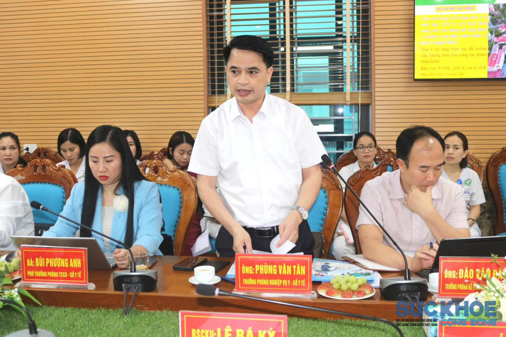 Lãnh đạo phòng nghiệp vụ Y sở Y tế phát biểu (ảnh:TL)