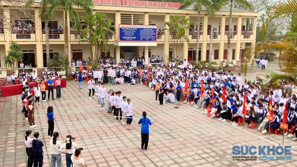 Hoạt động của học sinh trường THPT Yên Lập (ảnh:TL)
