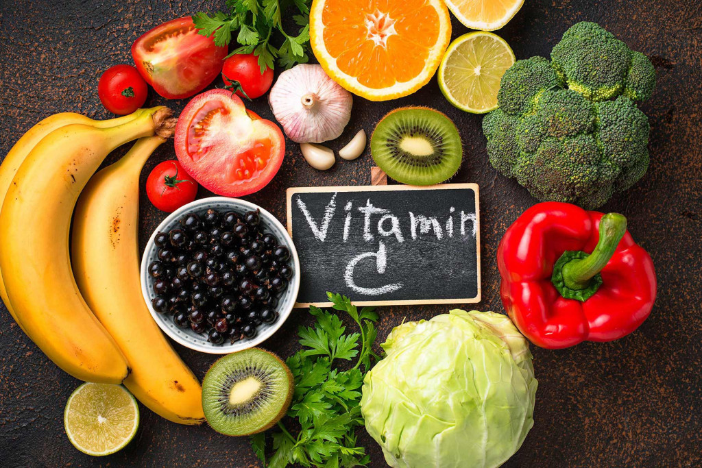 Ưu tiên rau xanh và các thực phẩm giàu vitamin C (Ảnh: Sưu tầm)
