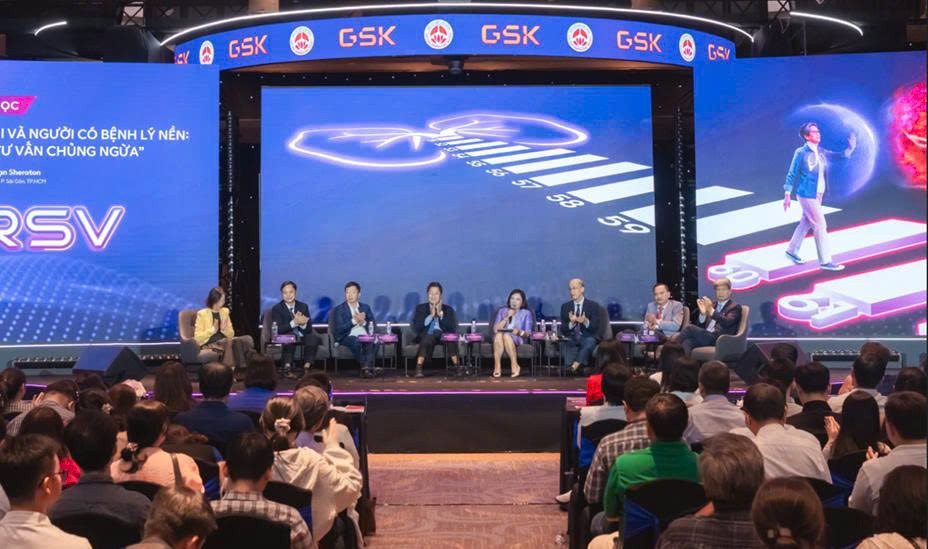 Các chuyên gia y tế chia sẻ về tác động của RSV trên người lớn tuổi và người có bệnh lý nền