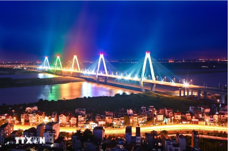 Cầu Nhật Tân. (Ảnh: Huy Hùng/TTXVN)