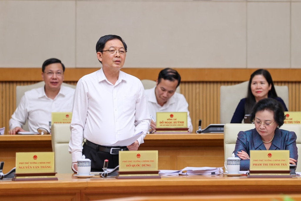 Phó Thủ tướng Hồ Quốc Dũng phát biểu, Phó Thủ tướng Phạm Thị Thanh Trà dự phiên họp (Ảnh: VGP/Nhật Bắc)