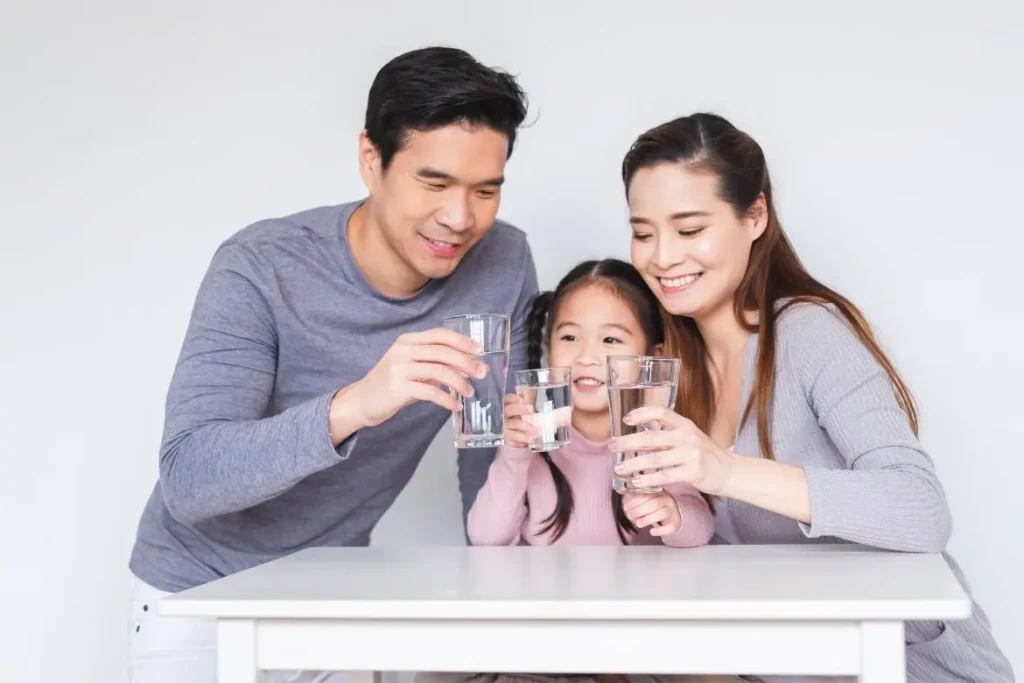 Bổ sung nước thường xuyên (Ảnh: Sưu tầm)