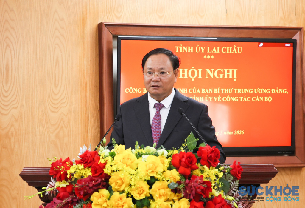 Ông Lê Minh Ngân - Uỷ viên Ban Chấp hành Trung ương Đảng, Bí thư Tỉnh uỷ, Chủ tịch HĐND tỉnh phát biểu giao nhiệm vụ. (ảnh: Báo LC)