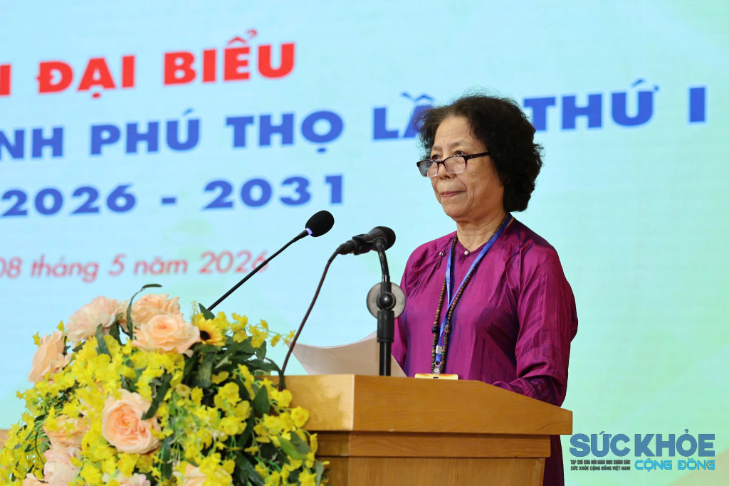 Bà Tô Thị Điền - Phó Chủ tịch Hiệp hội Điều dưỡng Việt Nam phát biểu tại Đại hội (ảnh: ĐT)