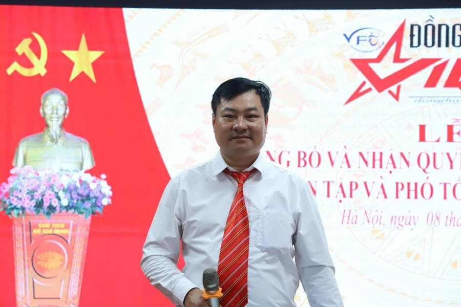 Ông Nguyễn Hồng Thái - tân Tổng Biên tập Tạp chí điện tử Đồng Hành Việt phát biểu tại buổi lễ