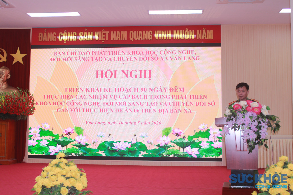 Lãnh đạo công an xã Văn Lang tham gia thảo luận tại hội nghị (ảnh:ĐT)