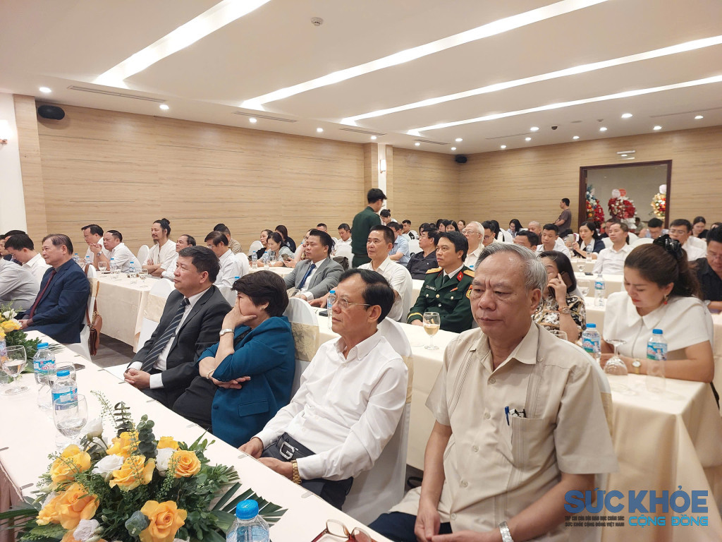 Các đại biểu tham dự 