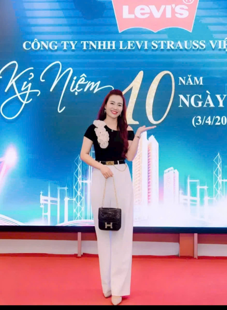 Các trải nghiệm trong môi trường doanh nghiệp giúp chị Duyên hình thành tác phong chuyên nghiệp và tư duy kỷ luật trong công việc (Ảnh: BTC)