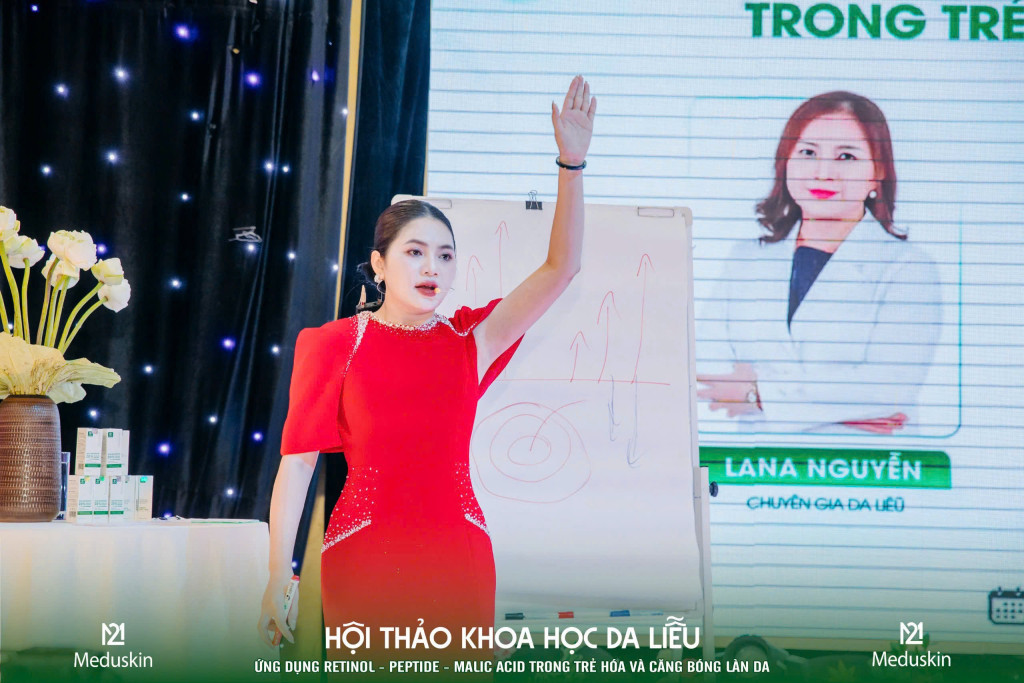 CEO Nguyễn Thị Giang chia sẻ tại buổi hội thảo (Ảnh: BTC)