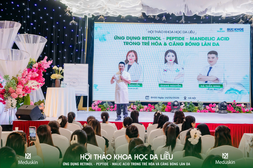 Thạc sĩ- bác sĩ Hà Tuấn Minh chia sẻ về thương hiệu Meduskin ứng dụng các hoạt chất mới của thế giới (Ảnh: BTC)