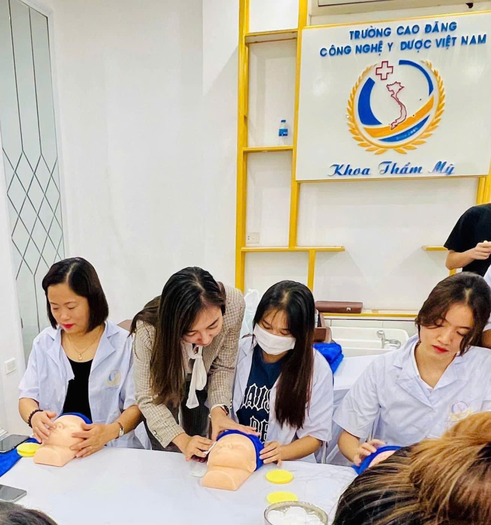: Kinh nghiệm đào tạo giúp chị Giang nhìn nghề chăm sóc sắc đẹp không chỉ qua kỹ thuật, mà qua cách rèn người học (Ảnh: BTC)