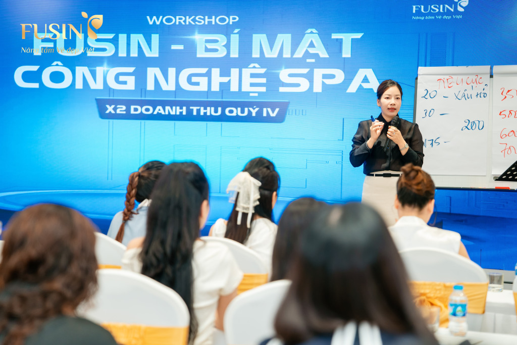 Từ chuyên môn đến vận hành, Thạc sĩ Đinh Ánh Tuyết luôn nhấn mạnh tính thực tế và khả năng áp dụng trong từng cơ sở spa (Ảnh: BTC)