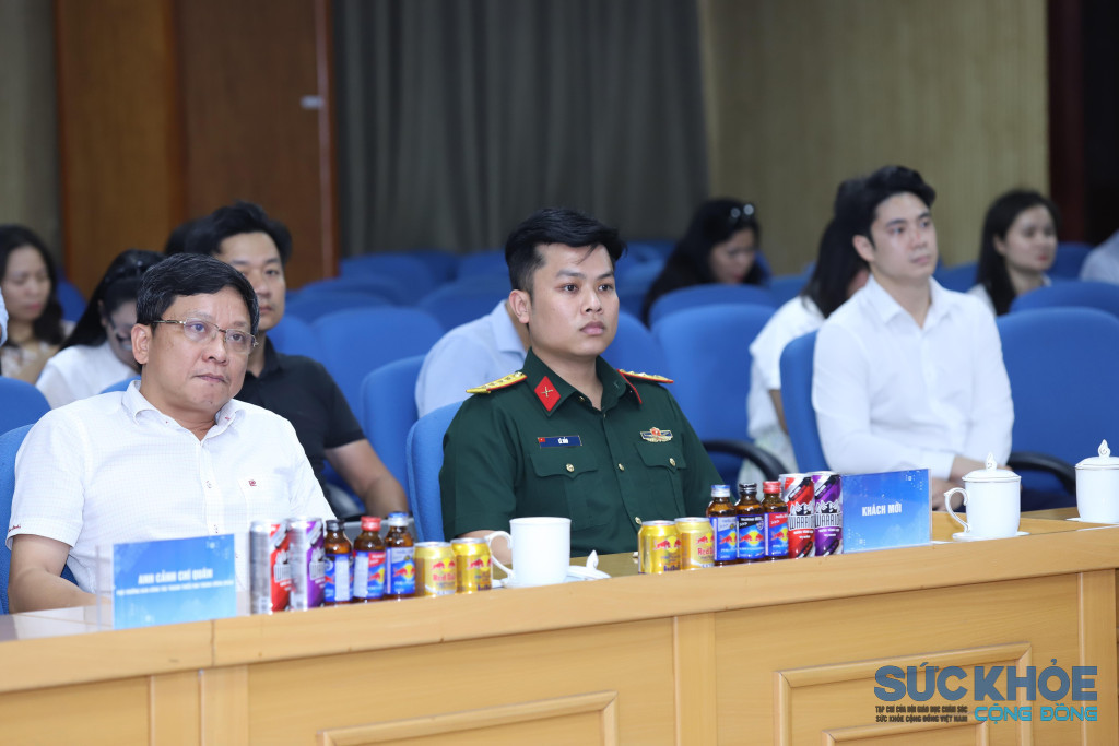 Các đại biểu tham dự 