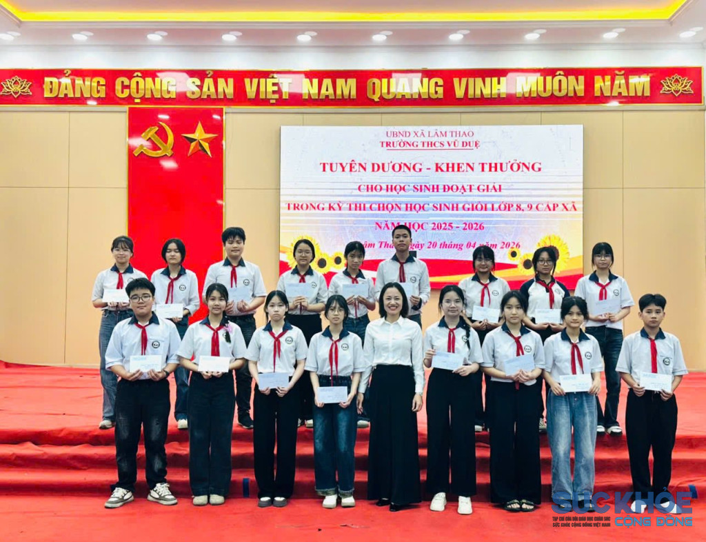 Tuyên dương khen thưởng học sinh giỏi Trường THCS Vũ Duệ (ảnh: TL)