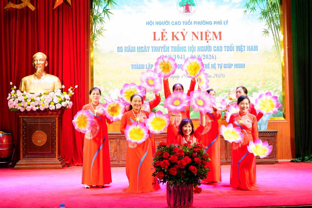 Công ty Cổ phần Đầu tư Sức khỏe Cộng đồng hướng tới xây dựng cộng đồng người cao tuổi “sống vui – sống khỏe – sống có ích”.