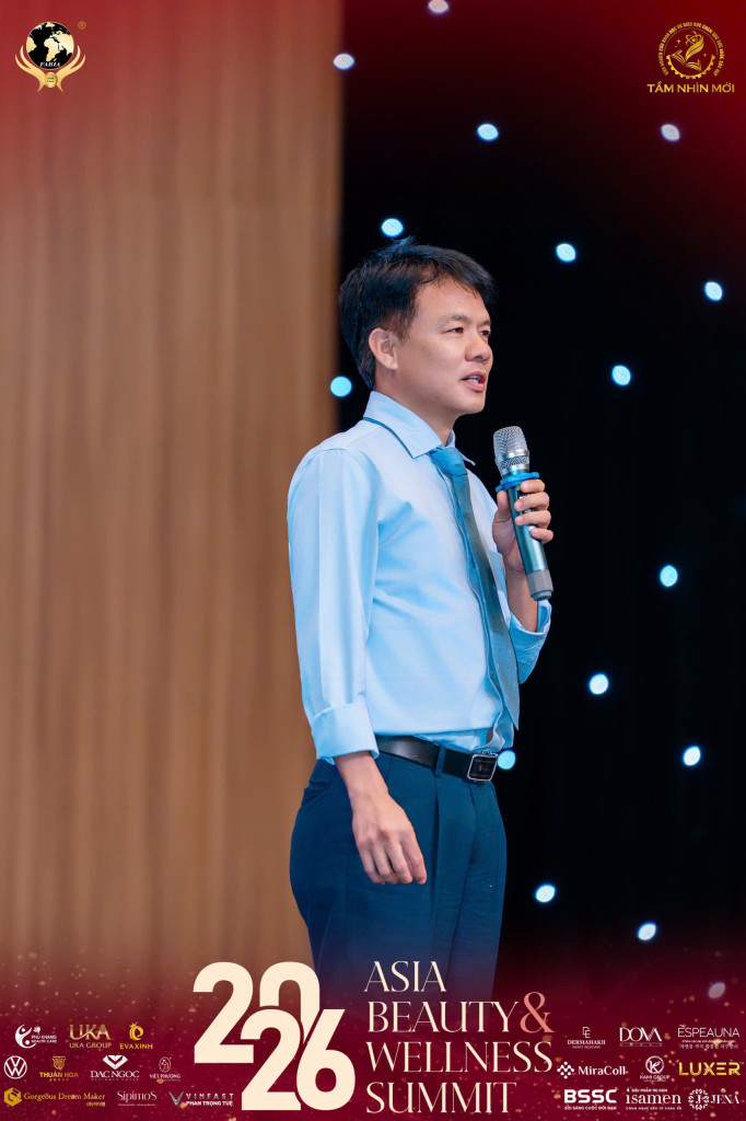 Hình ảnh diễn giả trên sân khấu gợi mở vai trò cầu nối giữa nhà trường, nghề nghiệp và cộng đồng (Ảnh: BTC)