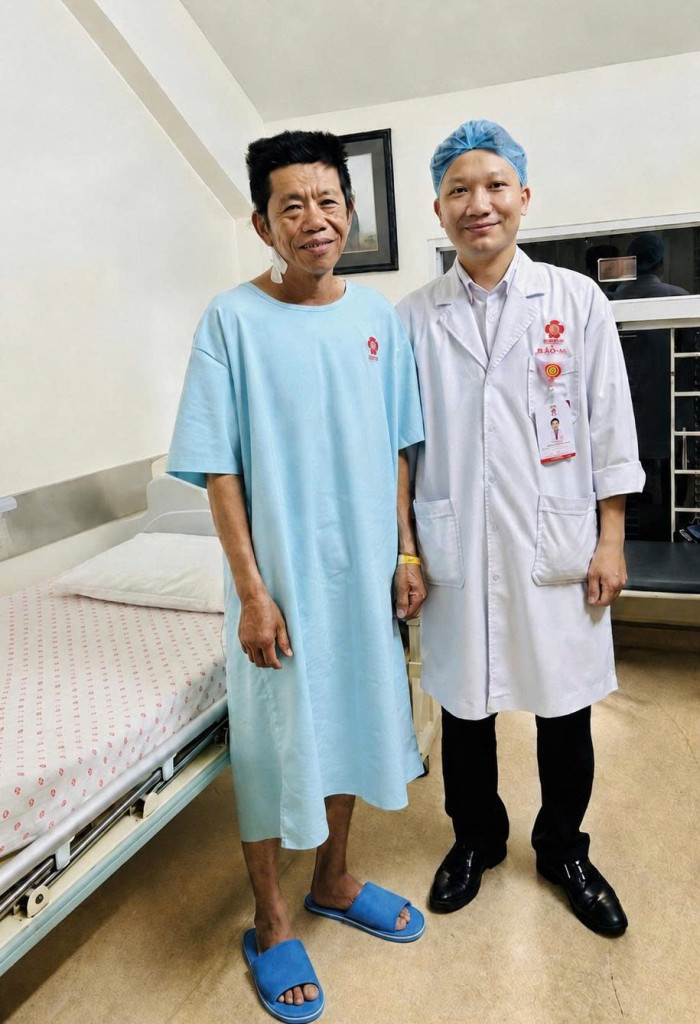 Bệnh nhân hồi phục tốt sau phẫu thuật, các cơn co giật nửa mặt đã biến mất hoàn toàn sau nhiều năm điều trị nội khoa không hiệu quả (Ảnh: BVCC)