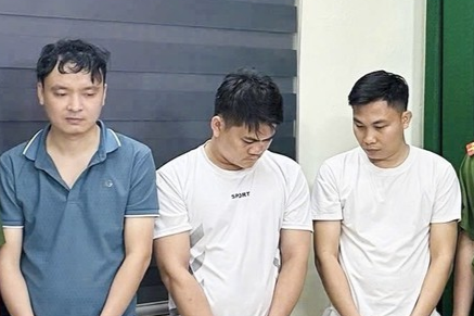 Các đối tượng (từ trái qua phải): Bùi Anh Tuấn, Lê Công Tú, Chu Hữu Kiên Sơn (Ảnh: CACC)