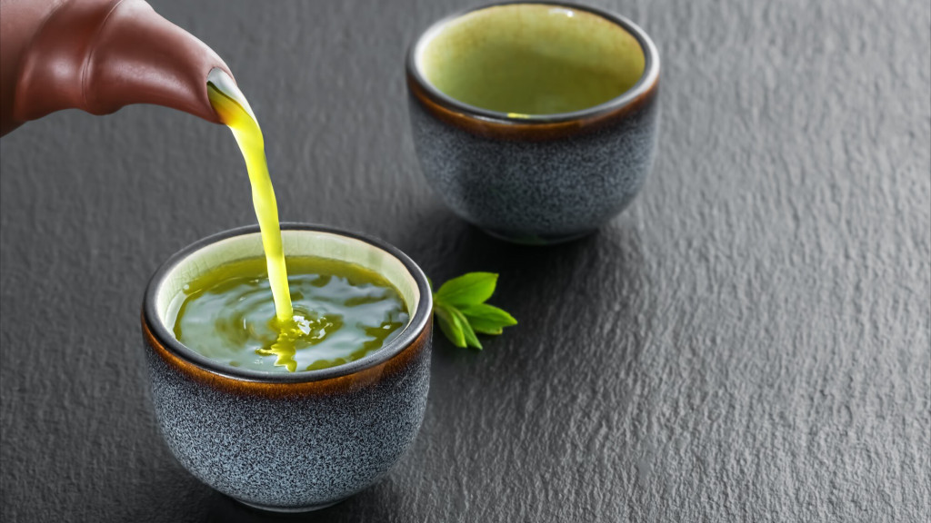 Trà xanh hỗ trợ giảm men gan (Ảnh: Sưu tầm)
