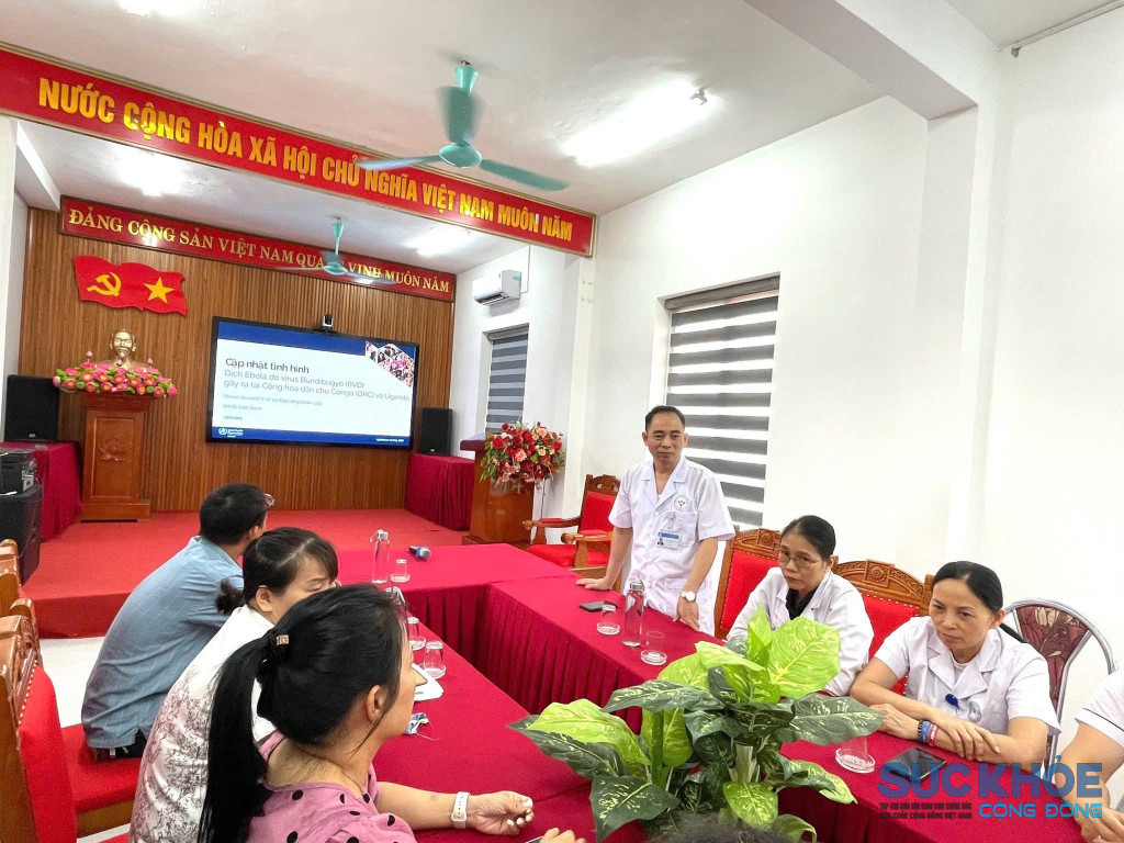 Ông Nguyễn Văn Thắng, Phó Giám đốc TTYT khu vực Vĩnh Yên phát biểu chỉ đạo buổi làm việc( ảnh: TL)