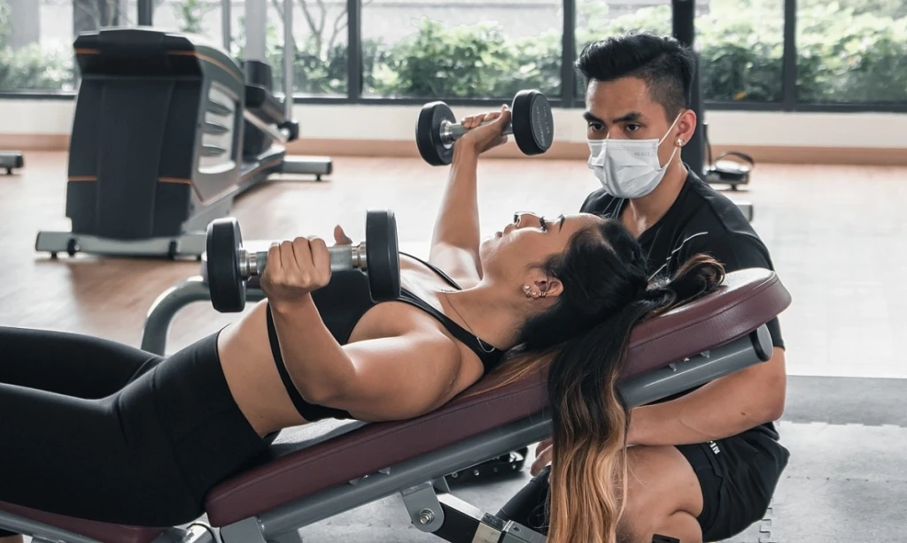 Virus đường hô hấp dễ lây trong môi trường gym (Ảnh: Sưu tầm)